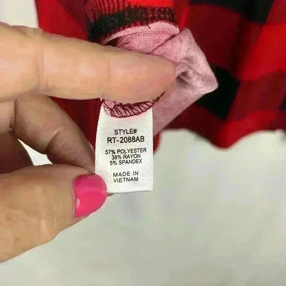 Zenana Women’s Color Block Top XL Red/Black Round Neck Pullover Curved Hem - Picture 7 of 10